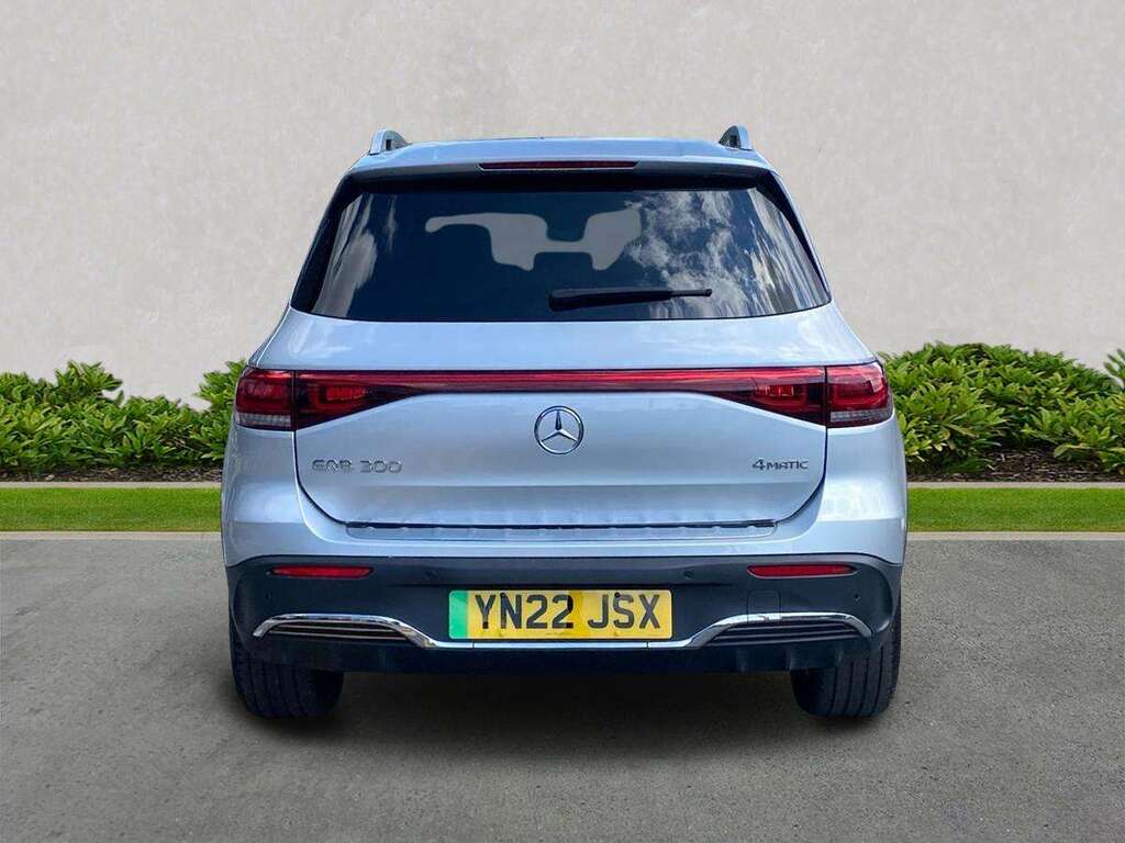Mercedes-Benz EQB Eqb 300 4M 168Kw Amg Line Premium 66.5Kwh YN22JSX Silver #3