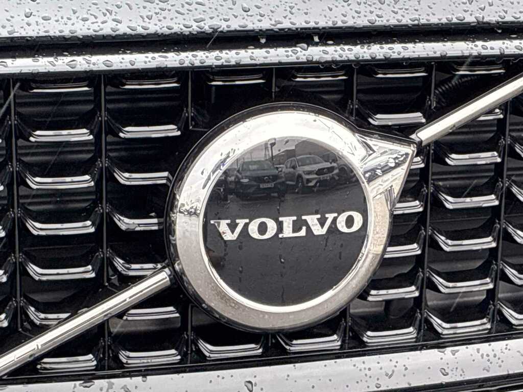 Volvo V60 2.0 B4p Plus Dark 7 Speed Black #3