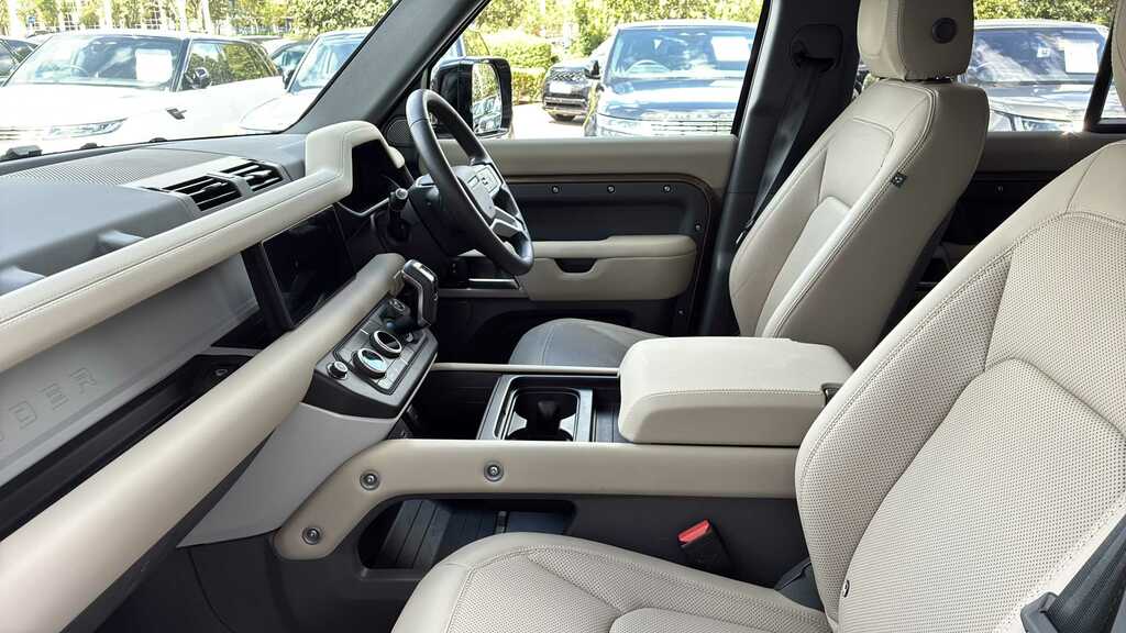 Land Rover Defender 110 3.0 D300 Se 110 EN73JZU Brown #3