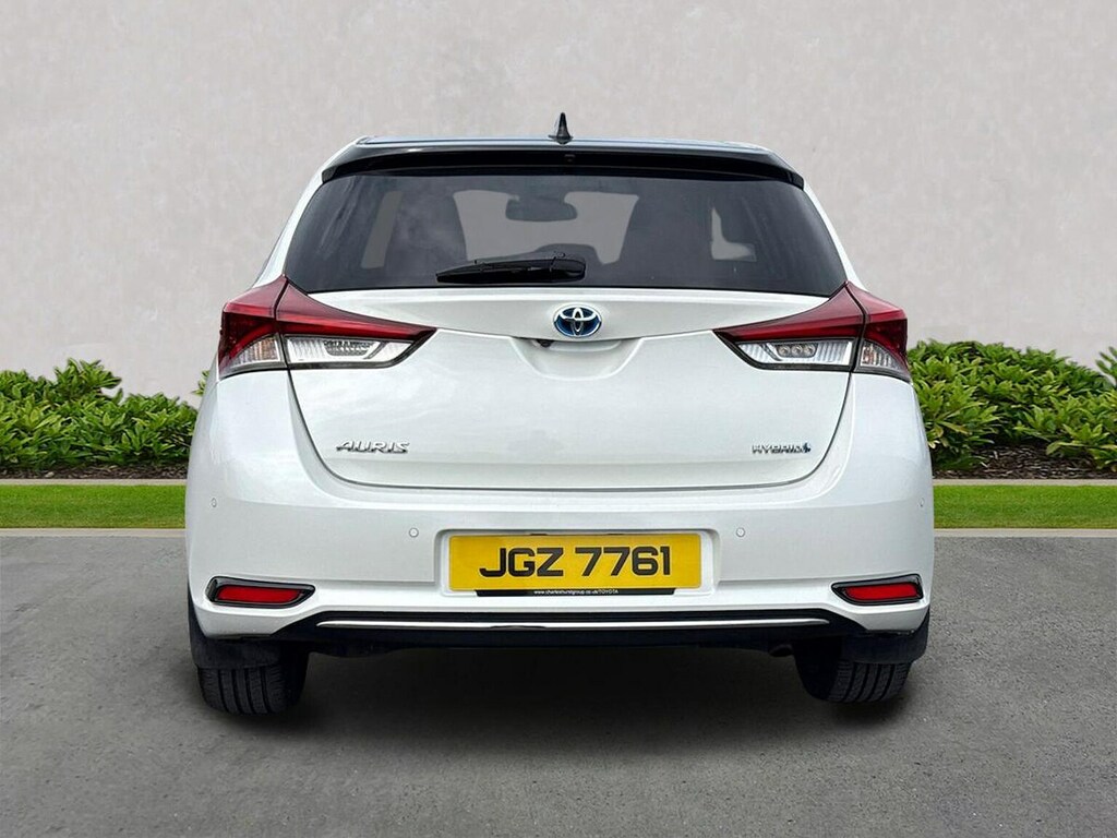 Toyota Auris 1.8 Vvt-h Design Hatchback Hybrid Cvt E JGZ7761 White #4