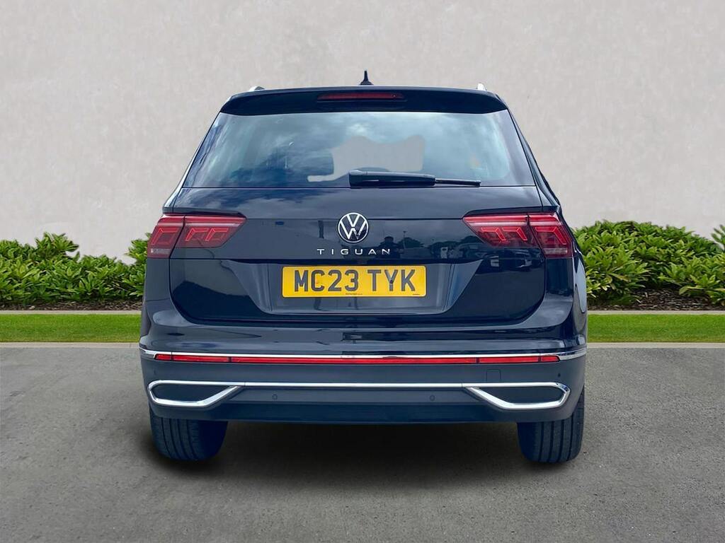 Volkswagen Tiguan 1.5 Tsi Elegance Suv Dsg Euro 6 Ss MC23TYK Black #3