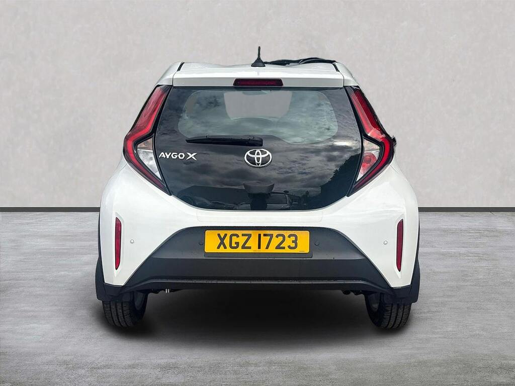 Toyota Aygo X 1.0 Vvt-i Pure Hatchback X-shift Euro 6 White #4