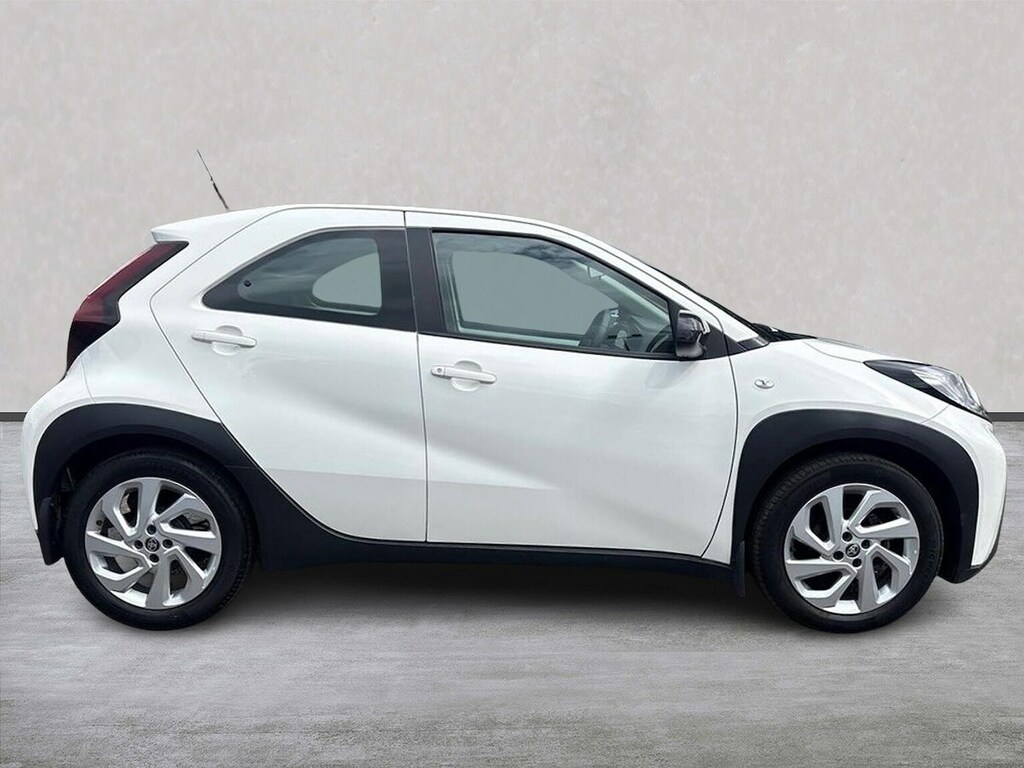 Toyota Aygo X 1.0 Vvt-i Pure Hatchback X-shift Euro 6 White #3