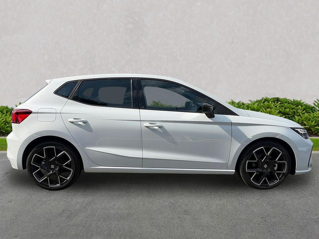 Seat Ibiza Ibiza 1.0 Tsi 115 Fr Sport Dsg Hatchback KR26FNM White #3
