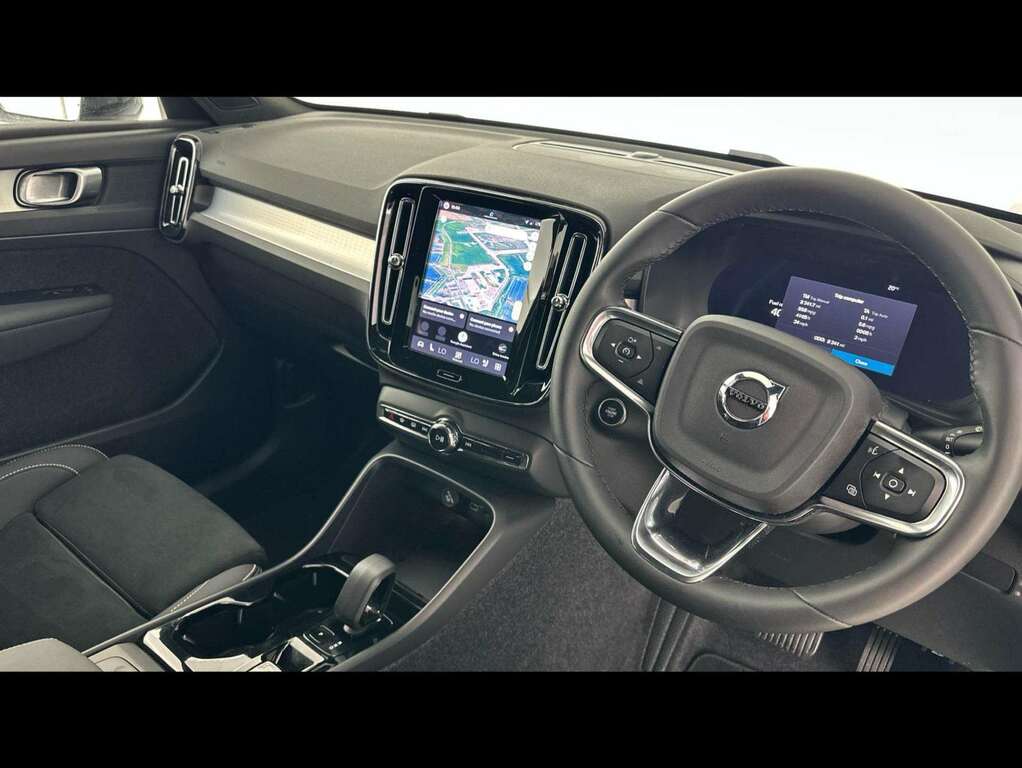 Volvo XC40 2.0 B3p Plus Dark OX25BWF Blue #4