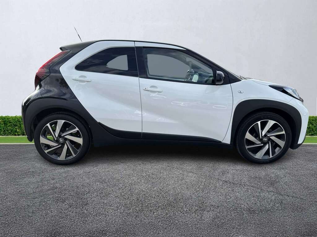 Toyota Aygo X 1.0 Vvt-i Edge FG25EKP White #3