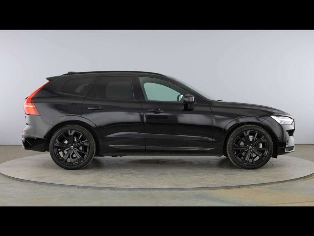 Volvo XC60 2.0 B5p Ultra Black Edition Awd Geartronic RV25VSK Black #5