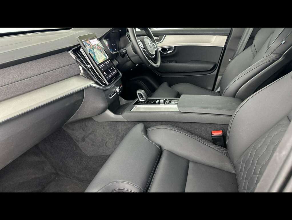 Volvo XC90 2.0 B5p Core Bright Awd Geartronic Black #4