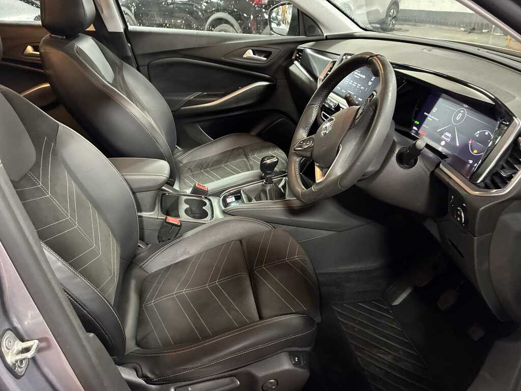 Vauxhall Grandland Ultimate Black #14