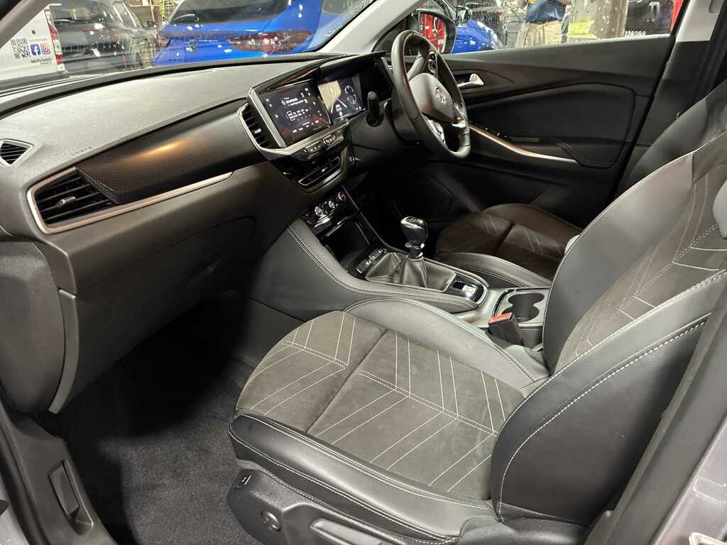 Vauxhall Grandland Ultimate Black #7