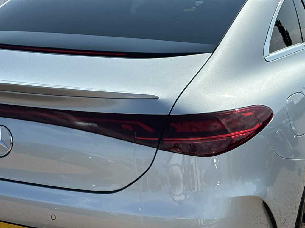 Mercedes-Benz EQE Amg Line Night Edition White #34