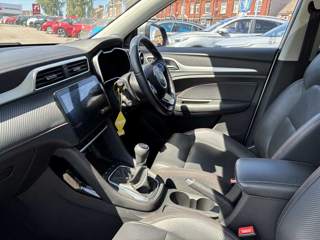 MG ZS 1.0T Gdi Exclusive Silver #6