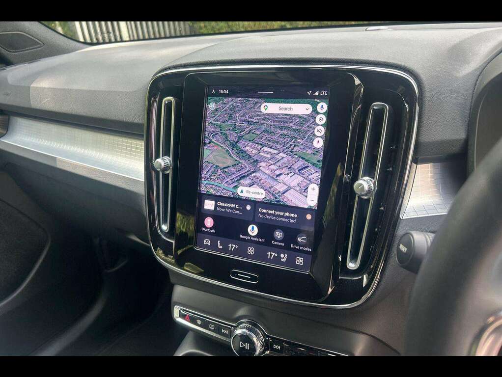 Volvo XC40 R-design Pro, B4 Mild Hybrid White #11