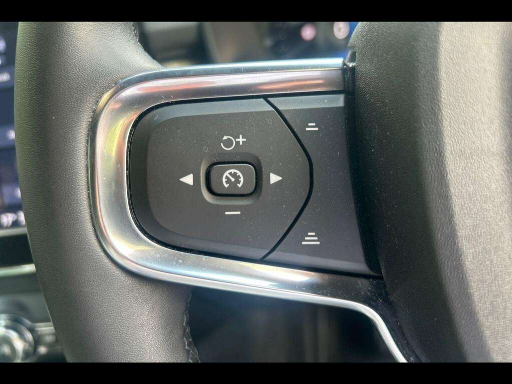 Volvo XC40 R-design Pro, B4 Mild Hybrid White #27