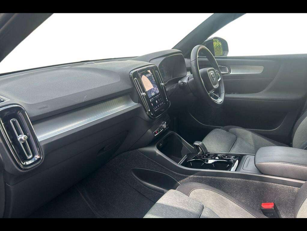 Volvo XC40 R-design Pro, B4 Mild Hybrid White #7