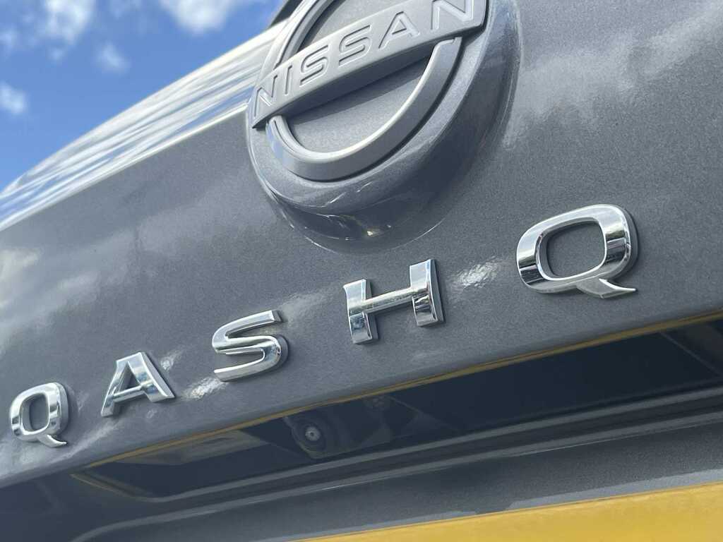 Nissan Qashqai Hatchback Red #34