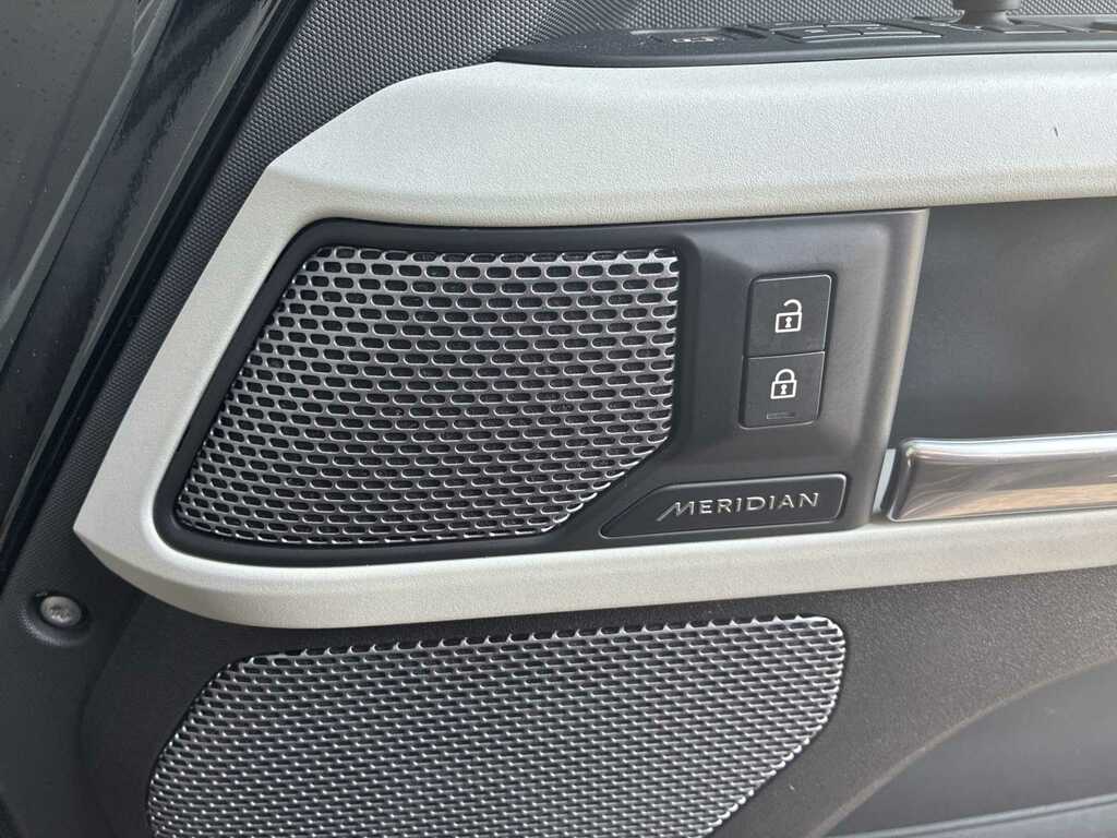 Land Rover Defender 110 3.0 D250 X-dynamic Se 110 Silver #22