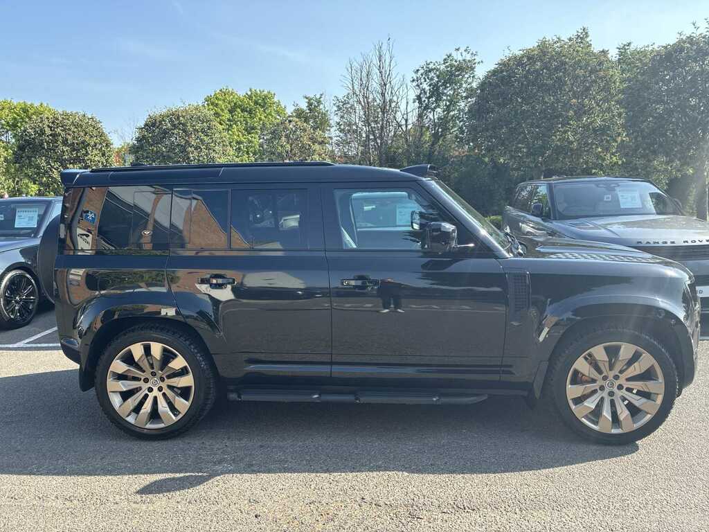 Land Rover Defender 110 3.0 D300 Hse 110 Black #4