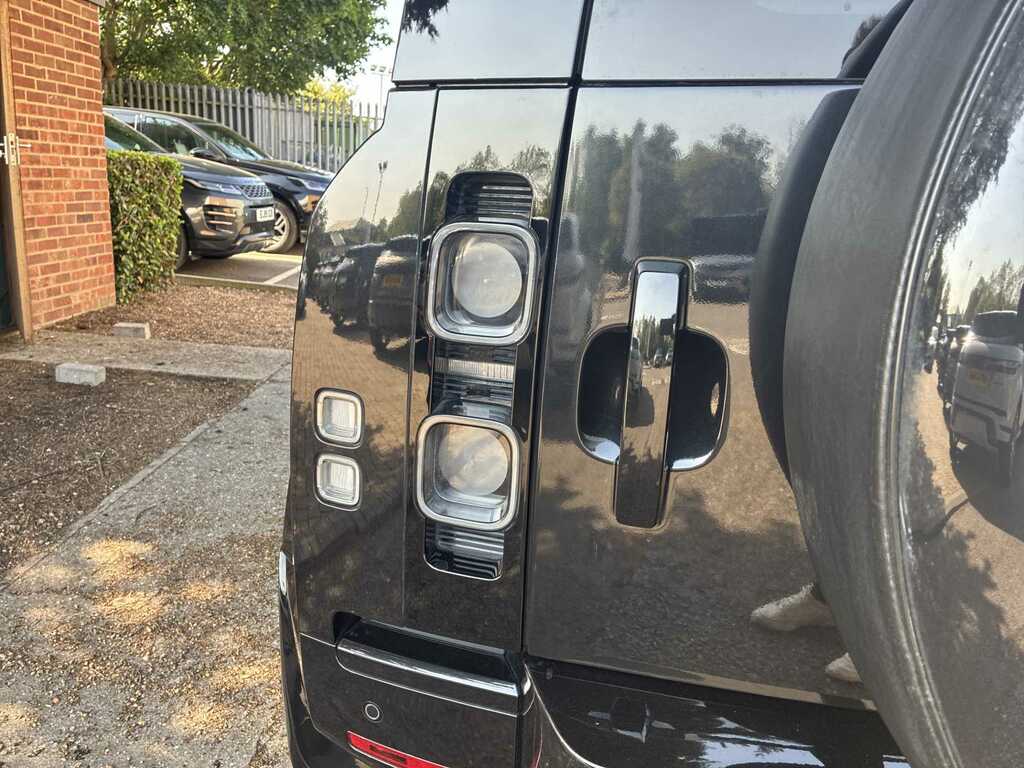 Land Rover Defender 110 3.0 D250 X-dynamic Se 110 Silver #18