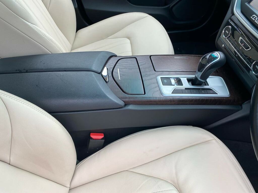 Maserati Ghibli Saloon White #13