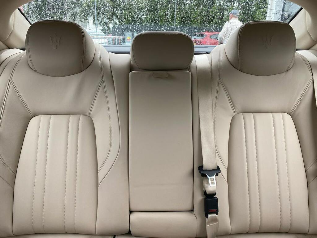 Maserati Ghibli Saloon White #16
