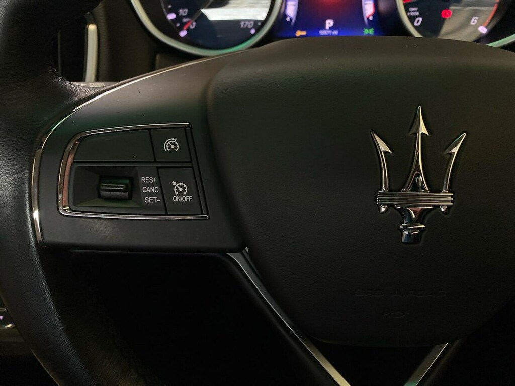 Maserati Ghibli Saloon White #26