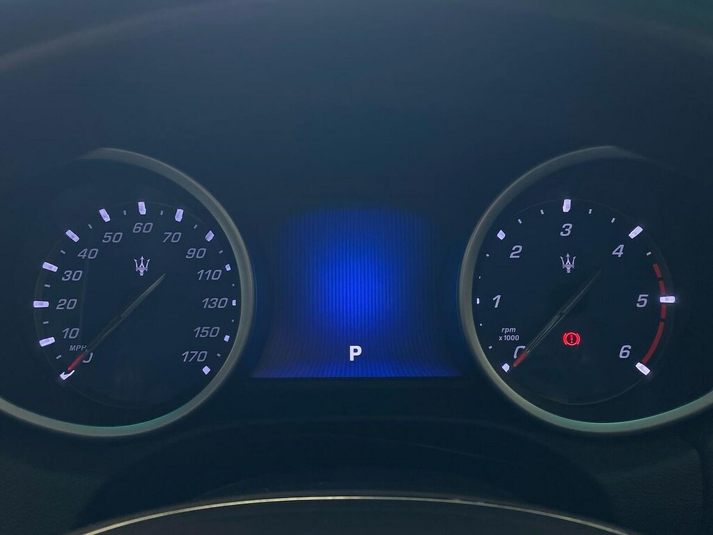 Maserati Ghibli Saloon White #10