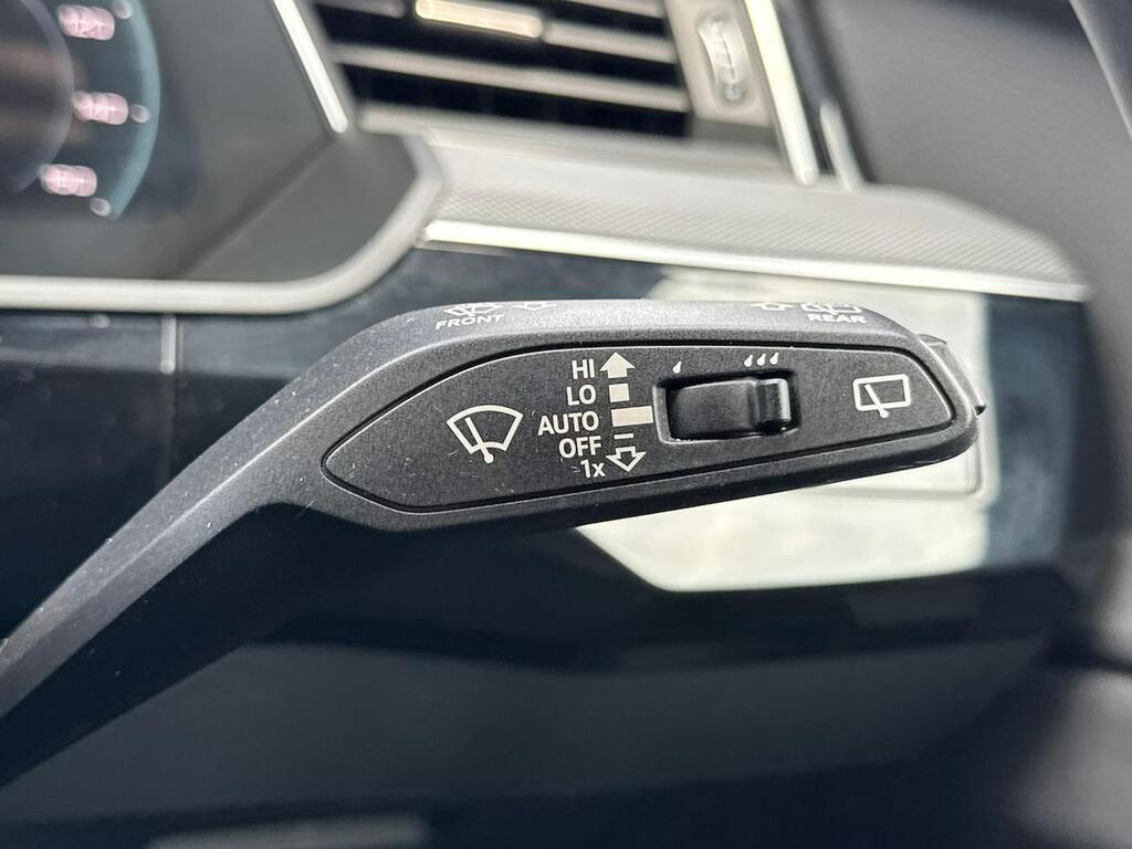 Audi Q8 e tron Audi Q8 Black Edition 50 E-tron Quattro 250,00 Kw Grey #28