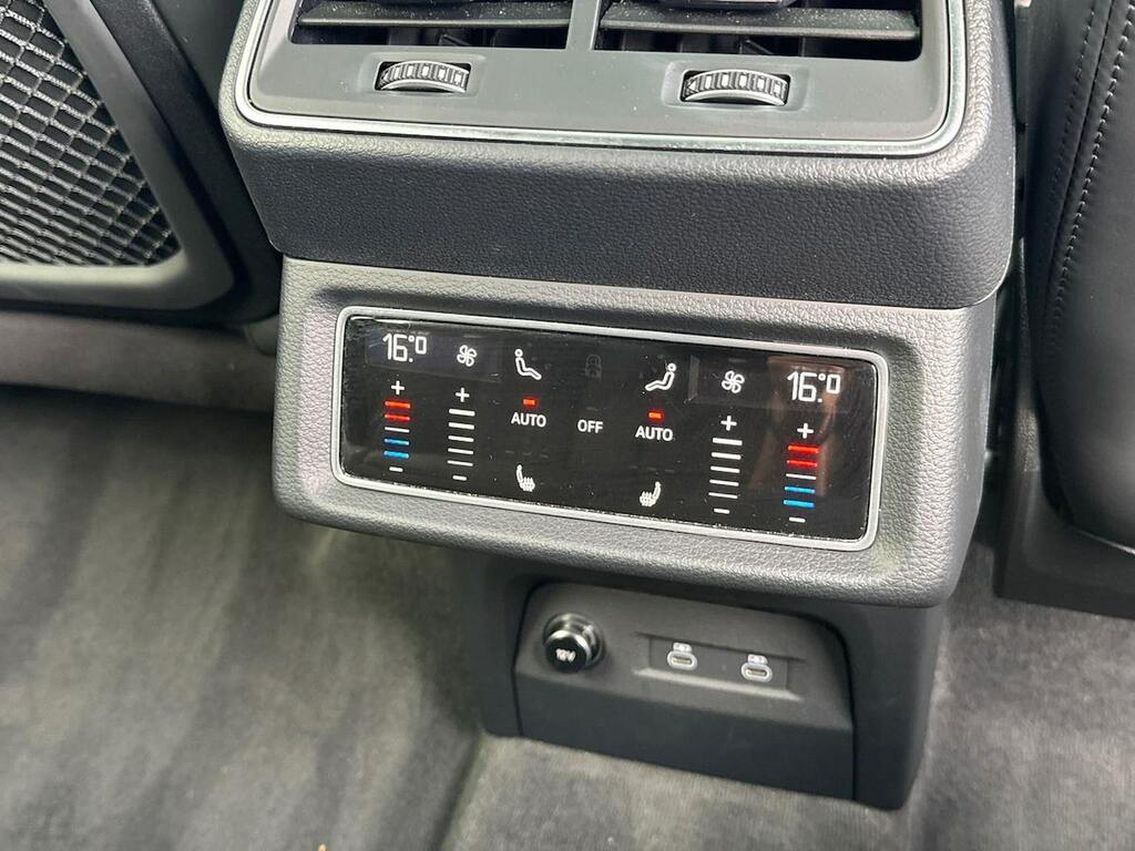 Audi Q8 e tron Audi Q8 Black Edition 50 E-tron Quattro 250,00 Kw Grey #22
