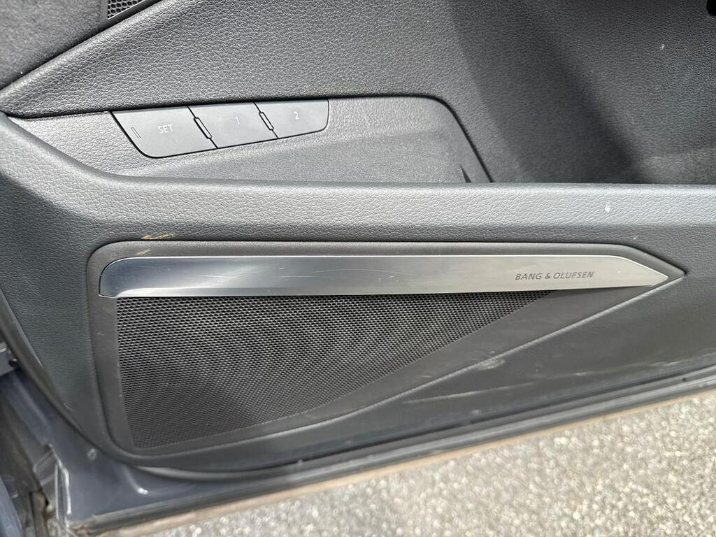 Audi Q8 e tron Audi Q8 Black Edition 50 E-tron Quattro 250,00 Kw Grey #31