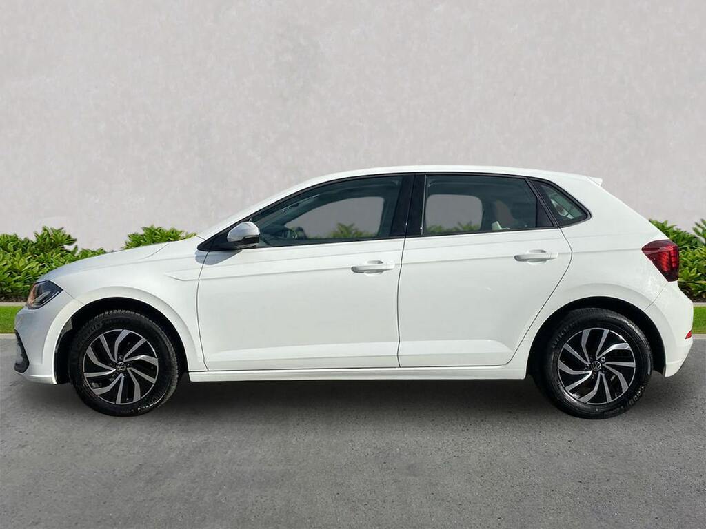Volkswagen Polo Life Black #13