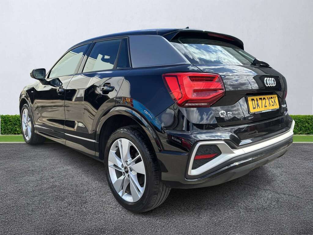 Audi Q2 35 Tfsi S Line S Tronic Black #2