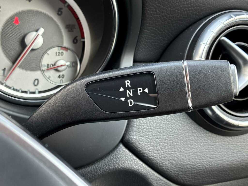 Mercedes-Benz CLA Class Cla200 Cdi Sport Black #28