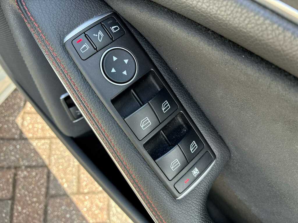 Mercedes-Benz CLA Class Cla200 Cdi Sport Black #21