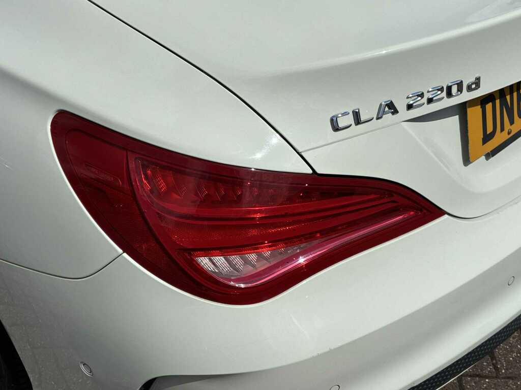 Mercedes-Benz CLA Class Cla200 Cdi Sport Black #34