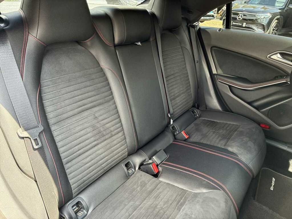 Mercedes-Benz CLA Class Cla200 Cdi Sport Black #16