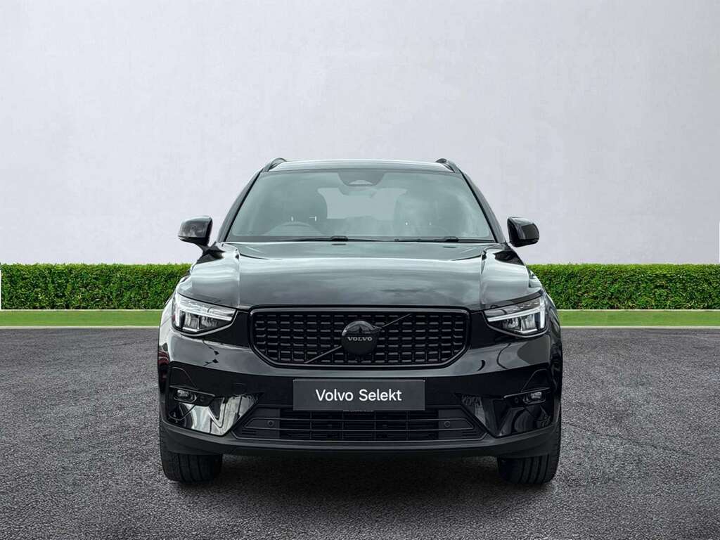Volvo XC40 2.0 B4p Plus Black Edition MA25YSE Black #2