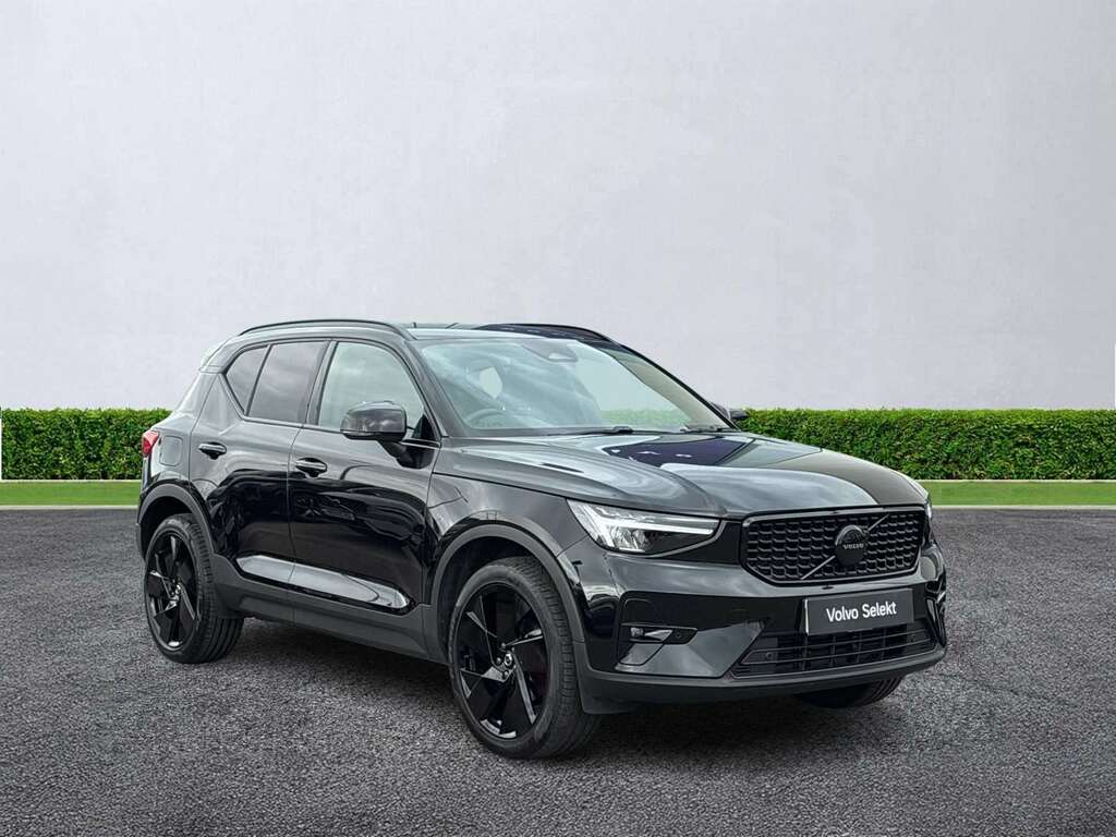 2025 Volvo XC40