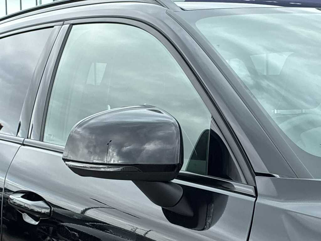 Volvo XC40 2.0 B4p Plus Black Edition MA25YSE Black #6