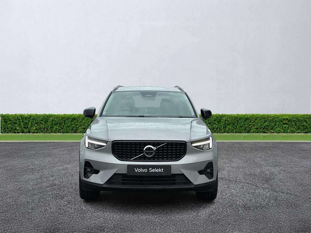 Volvo XC40 2.0 B3p Plus Dark Silver #2