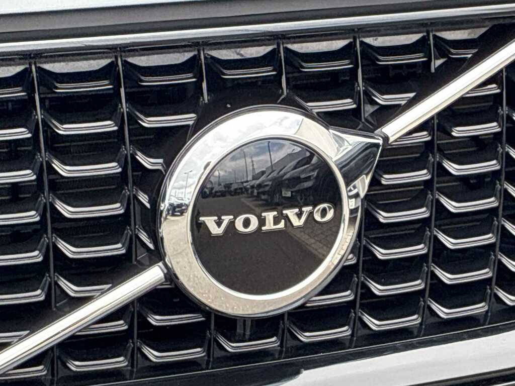 Volvo XC90 2.0 B5d 235 R Design Awd Geartronic FV22GPX Black #3