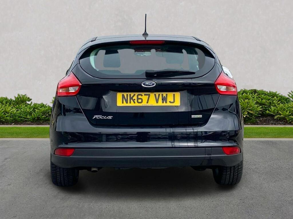 Ford Focus 1.0T Ecoboost Titanium X Hatchback Black #4