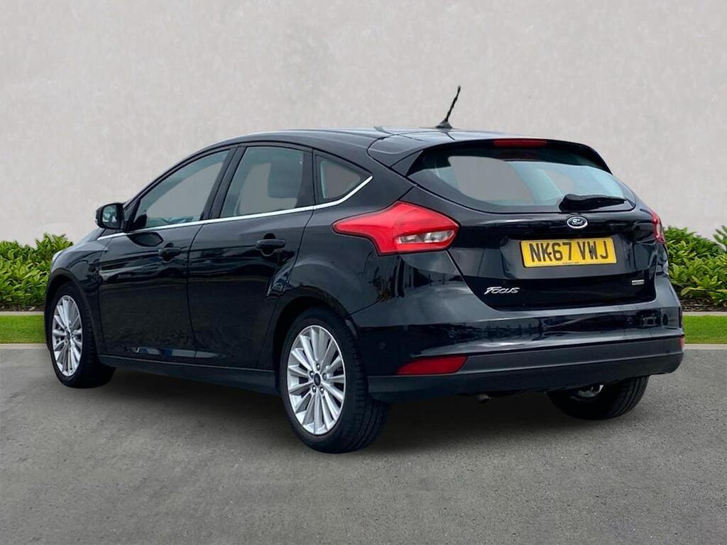 Ford Focus 1.0T Ecoboost Titanium X Hatchback Black #2
