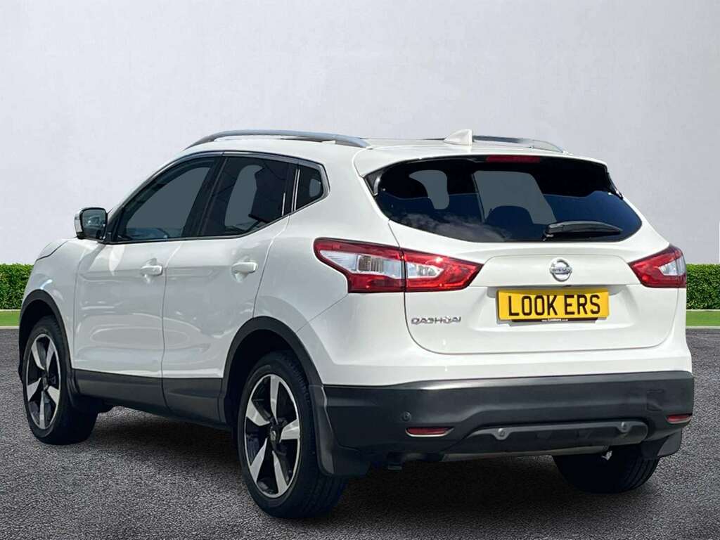 Nissan Qashqai 1.6 Dci N-vision NJ17WCP White #2