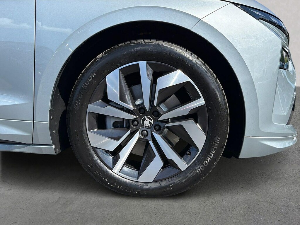 Skoda ENYAQ 220Kw 85X Sportline 82Kwh 4X4 Silver #6
