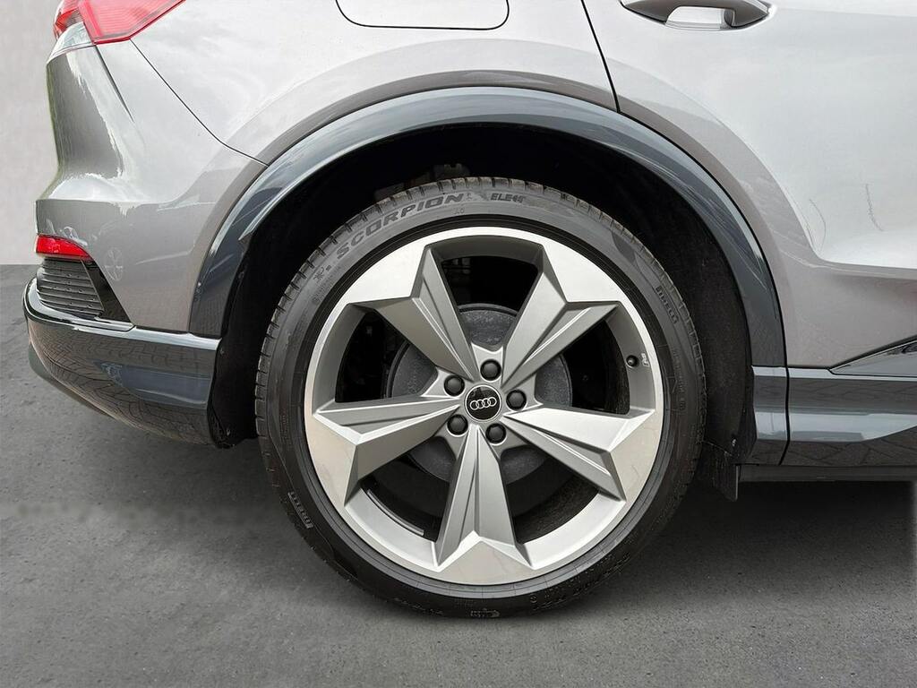Audi Q4 E Tron 210Kw 45 82Kwh Black Edition Grey #6