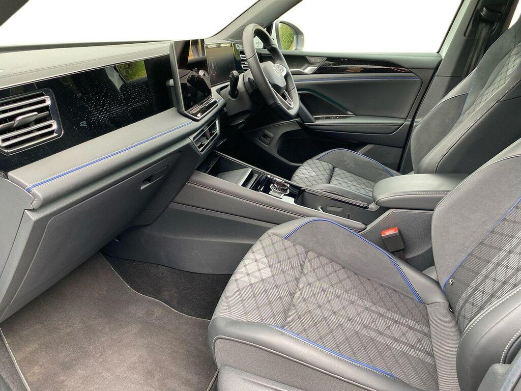 Volkswagen Tiguan 1.5 Tsi 272 Ehybrid R-line Dsg White #2