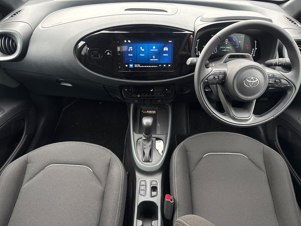 Toyota Aygo X 1.0 Vvt-i Edge Hatchback #13