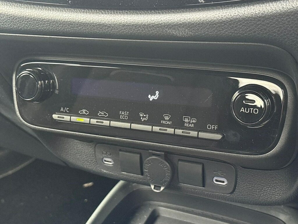 Toyota Aygo X 1.0 Vvt-i Edge Hatchback #12