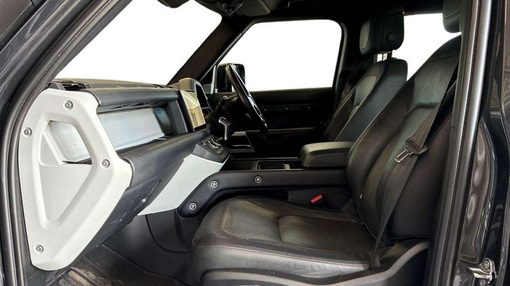 Land Rover Defender 130 3.0 P300 X-dynamic Hse 130 8 Seat Grey #3